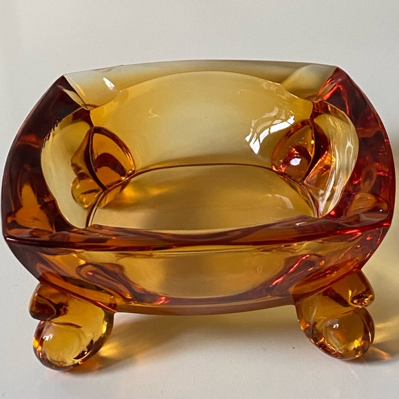 Vintage MCM Heavy Amber Glass Footed Ash Tray - Picture 5 of 13